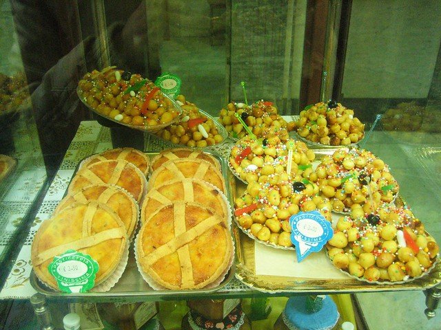 what is struffoli